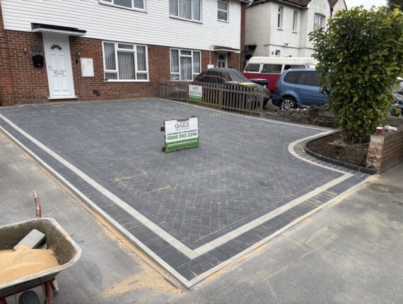 block paved driveway with white border detail rochford 05