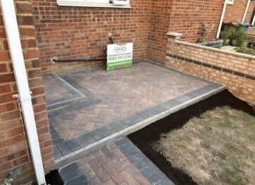 block paved pathway and doorstep in stanford le hope essex 08
